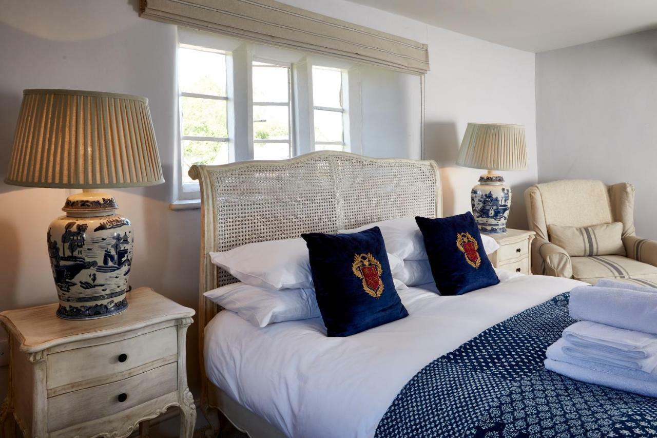 The George Inn Barford St Michael Exterior photo The bedroom at The Old Post Office