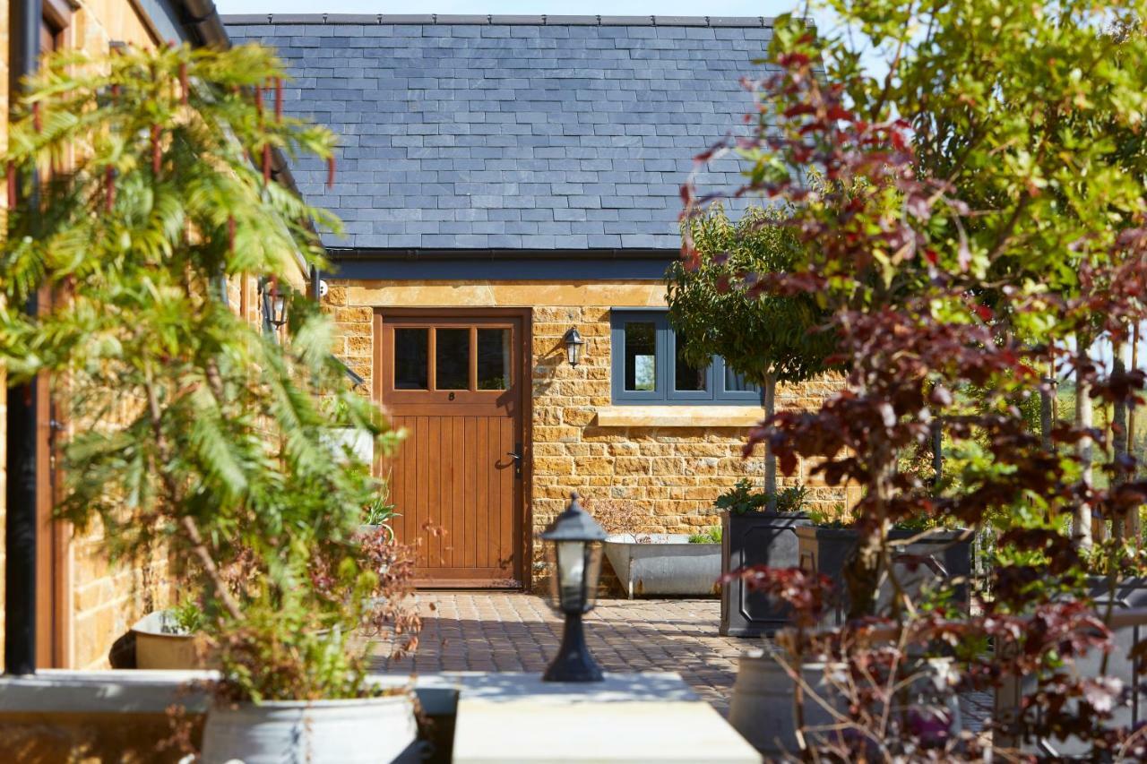 The George Inn Barford St Michael Exterior photo The stable courtyard