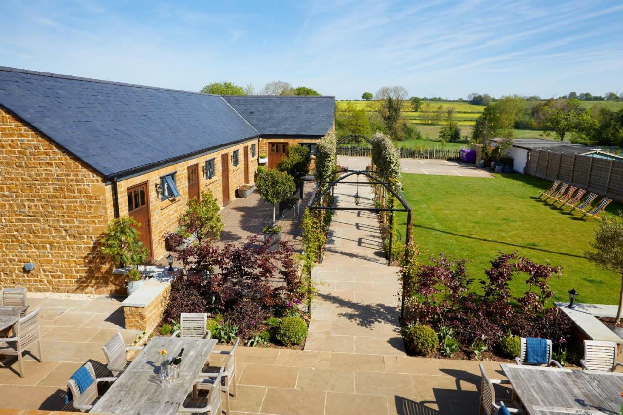 The George Inn Barford St Michael Exterior photo The courtyard at the Old Stables